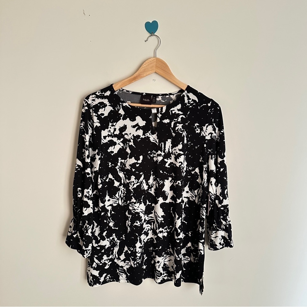 Rafaella Women's Black and White Floral Printed Top ( Brand New With The Tags)